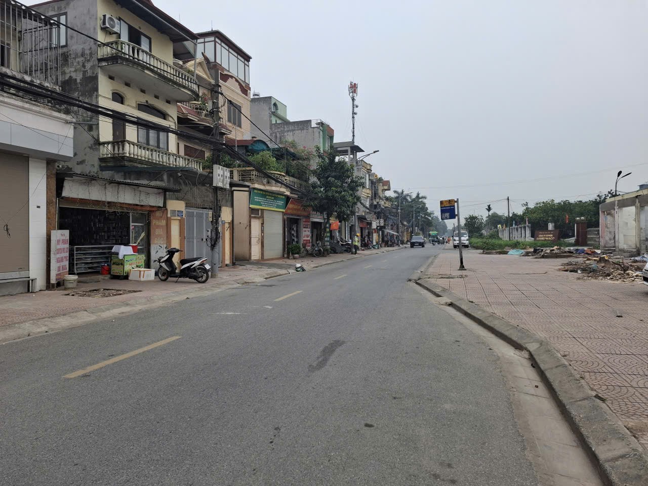 HÀNG HIẾM TRUNG TÂM THẠCH BÀN – Ô TÔ VÀO ĐẤT 2