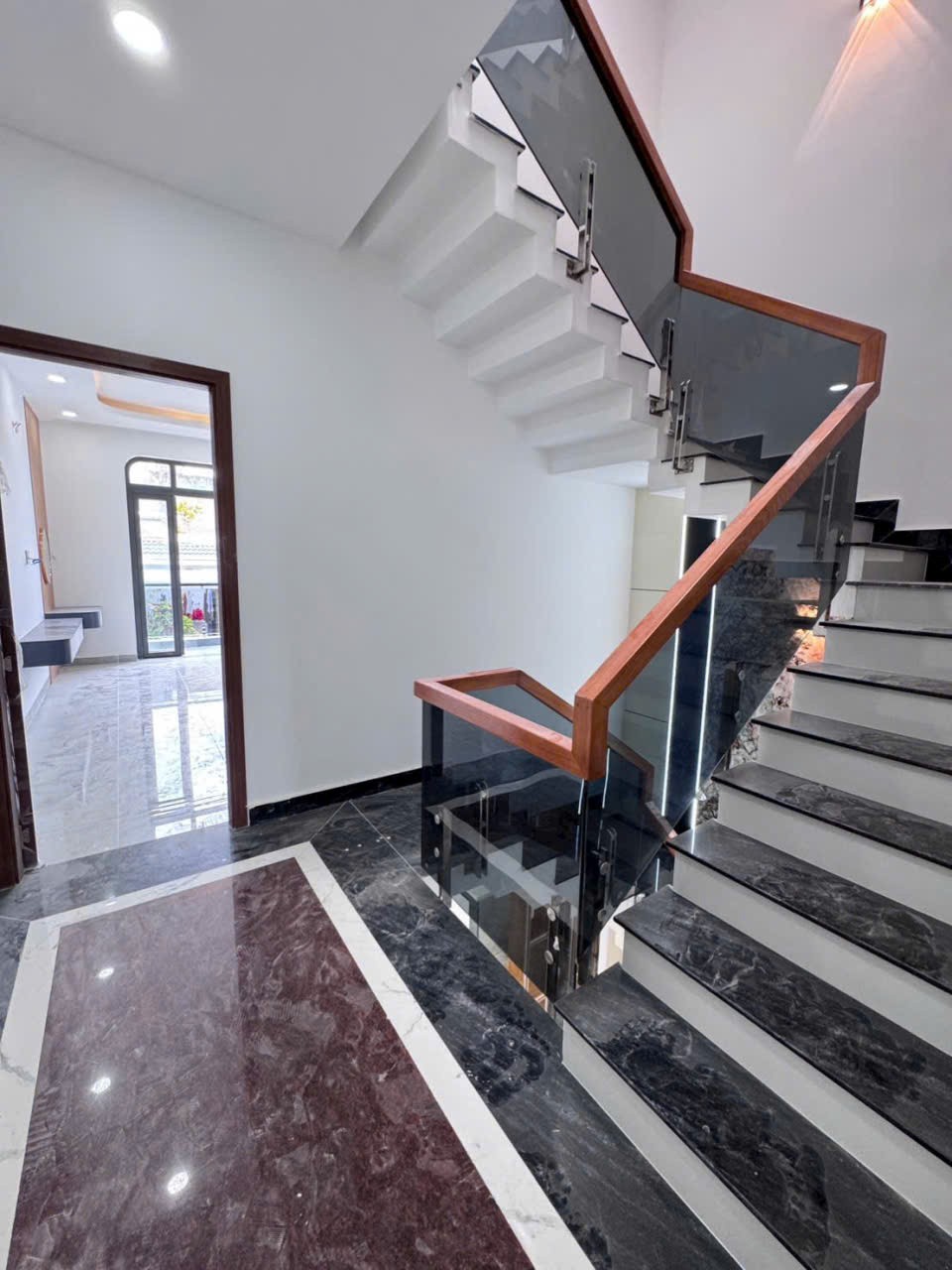 Bán 2 nhà siêu phẩm hẻm đường số 3, Bình Hưng Hòa dt 85,5m2 3 lầu 5pn,5wc giá 8,3 tỷ 8