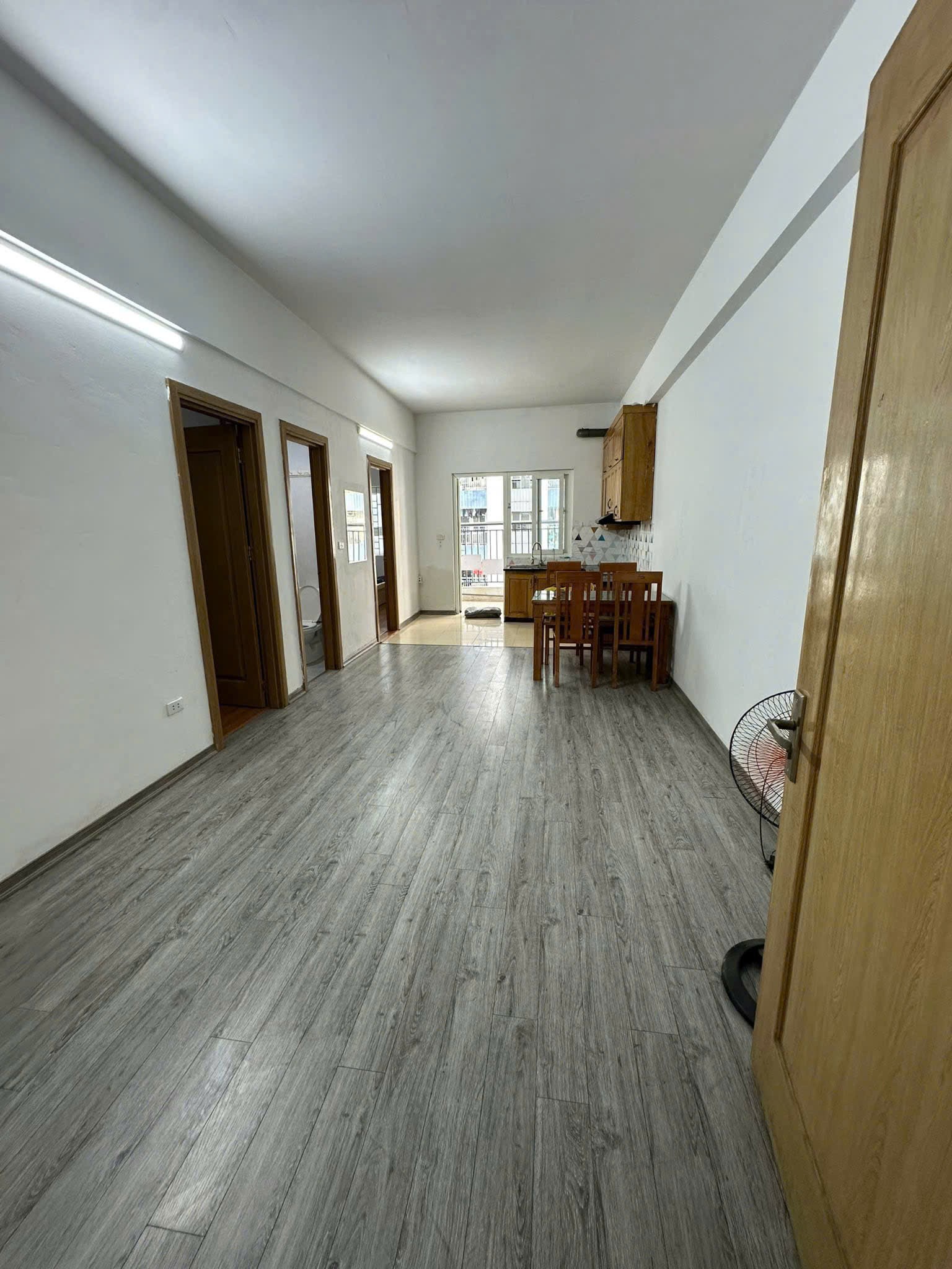 Chính chủ cần bán căn hộ 65m², 2PN tầng 9 tại KĐT Thanh Hà-Hà Đông. 3
