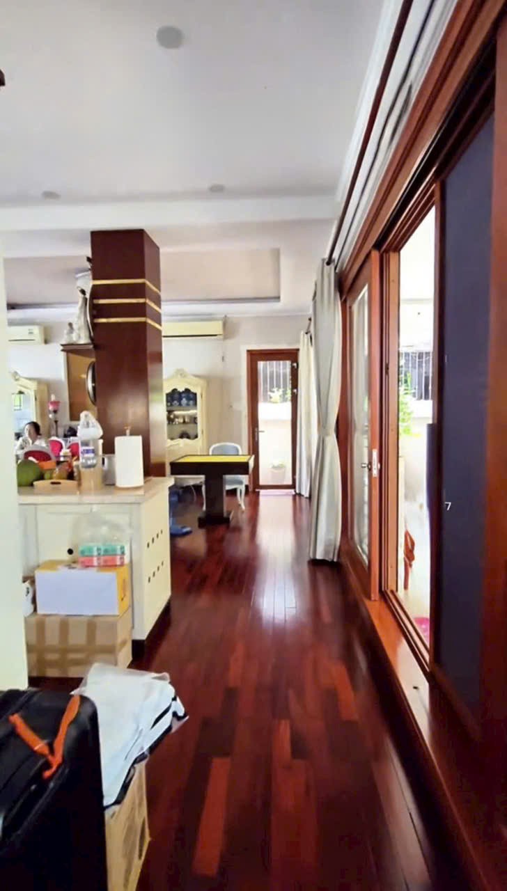 Cho thuê Biệt thự Phường Tân Phong, Quận 7, Diện tích 225m², Giá 80 Triệu/tháng 3