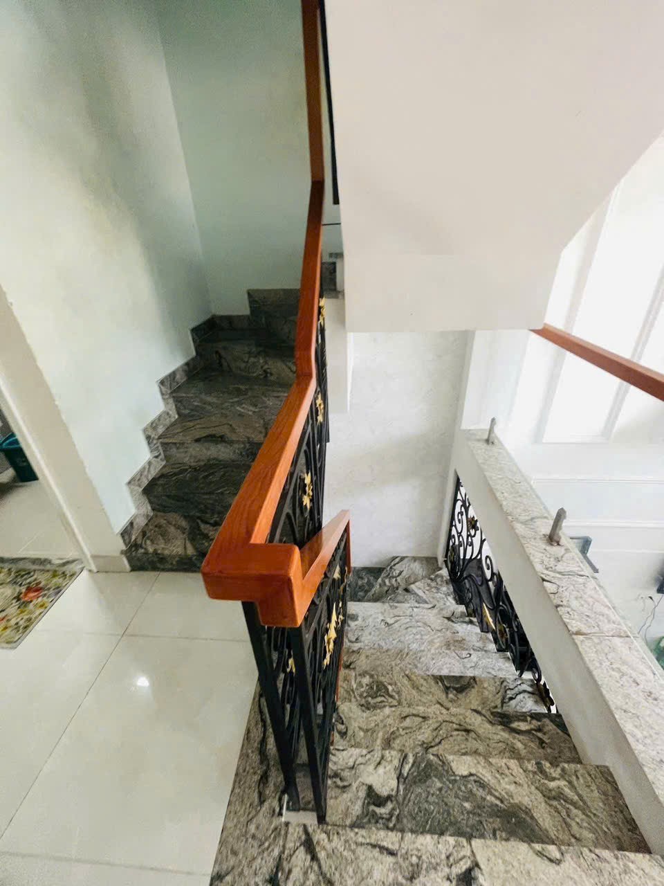 Bán nhà hẻm Gò Dầu, Tân Quý dt 60m2 , 3 lầu.5pn,6wc giá 8,6 tỷ