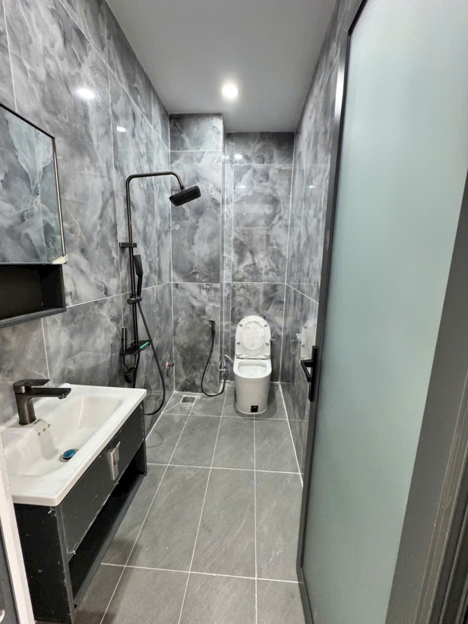 Bán nhà hẻm đường 18B, Bình Hưng Hòa A dt 72m2 , 4 lầu , 5pn, 5wc giá 6,95 tỷ 4