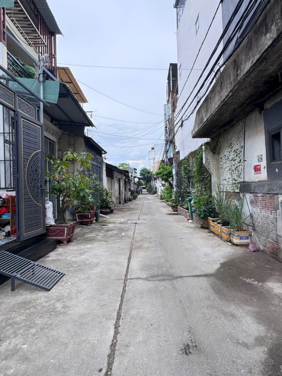 Bán nhà hẻm ngay chợ Liên Khu 5-6, Bình Hưng Hòa B dt 58m2 , 2 lầu, 4pn,4wc giá 5,9 tỷ 2