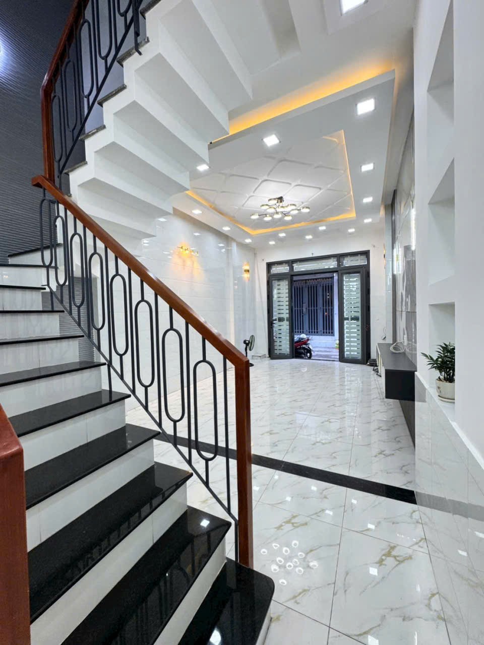 Bán nhà hẻm Liên Khu 5-6, Bình Hưng Hòa B, dt 48m2 , 2 lầu,3pn,3wc giá 5,39 tỷ 6