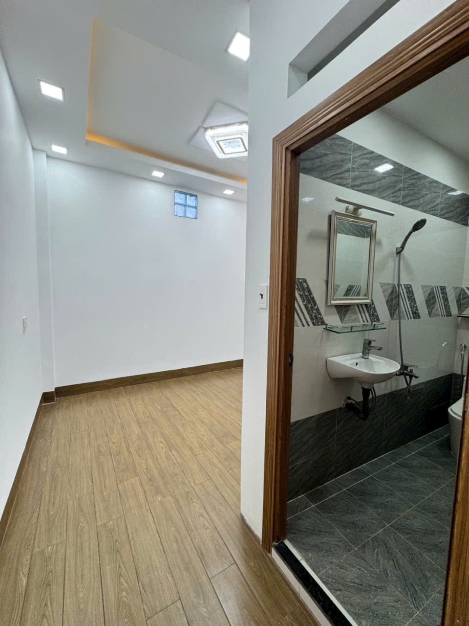 Bán nhà hẻm Liên Khu 5-6, Bình Hưng Hòa B, dt 48m2 , 2 lầu,3pn,3wc giá 5,39 tỷ 10