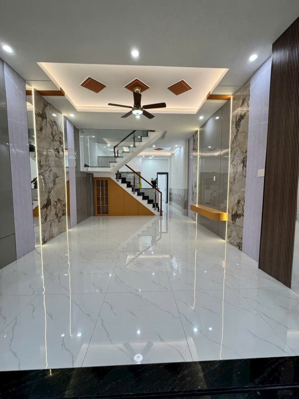 Bán nhà hẻm đường số 10, Bình Hưng Hòa B dt 74m2 , 1 lầu, 3pn,2wc giá 5,1 tỷ 3