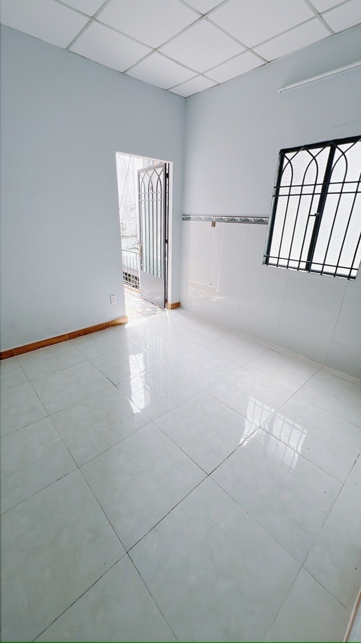 XE HƠI ĐẬU CÁCH NHÀ 30M- Đ.KHÁNH HỘI- CĂN GÓC- 45M2- NỞ HẬU- GIAO THƯƠNG TÔN THẤT THUYẾT VỚI 3