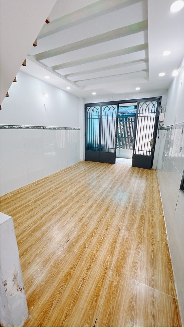 XE HƠI ĐẬU CÁCH NHÀ 30M- Đ.KHÁNH HỘI- CĂN GÓC- 45M2- NỞ HẬU- GIAO THƯƠNG TÔN THẤT THUYẾT VỚI 4