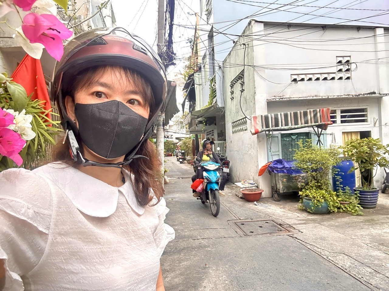 SIÊU PHẨM NHÀ BÁN Đ.TÔN THẤT THUYẾT- XE HƠI ĐẬU CỬA- CHỈ VỚI 5 ĐỒNG NHỈNH- 26M2- LƯU THÔNG