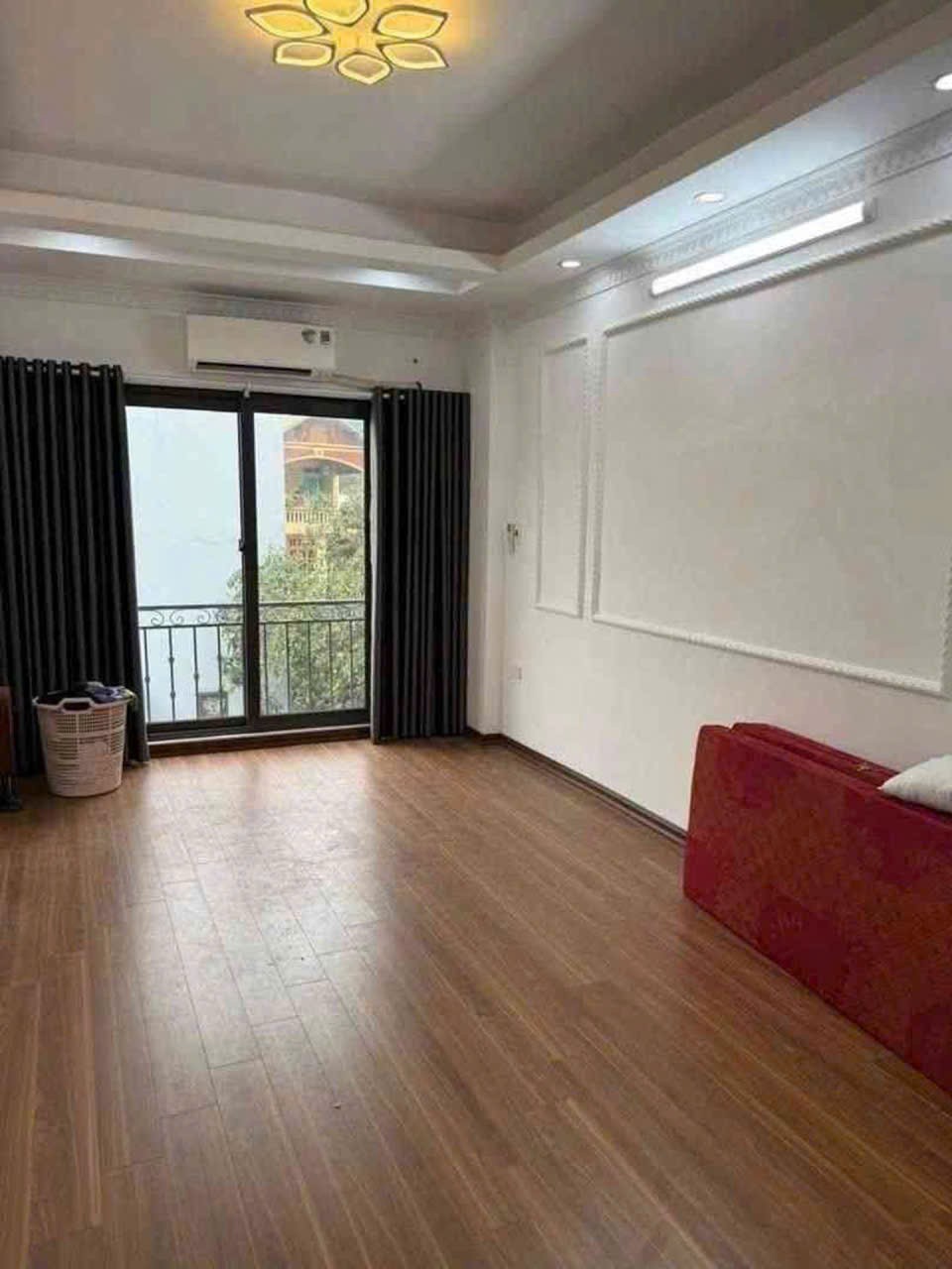 NHÀ ĐẸP THẠCH BÀN – FULL NỘI THẤT – THANG MÁY – GARA Ô TÔ – Ở NGAY 3