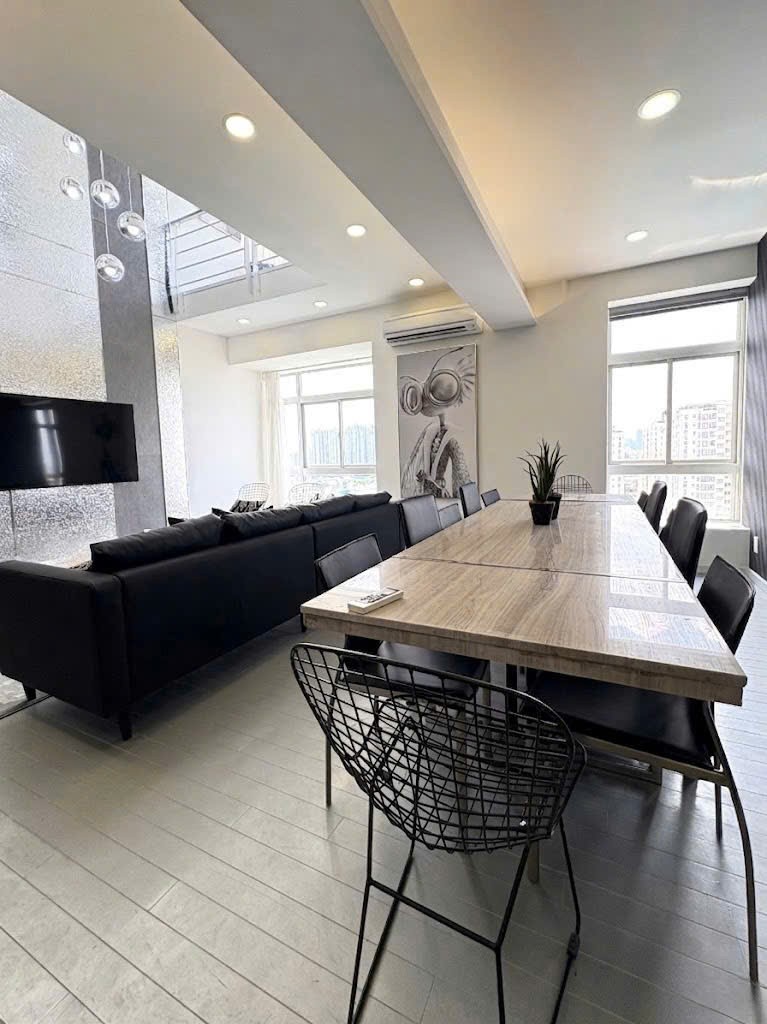 Cho thuê Căn hộ chung cư Phường Phú Mỹ, Quận 7, Diện tích 300m², Giá Thương lượng 2
