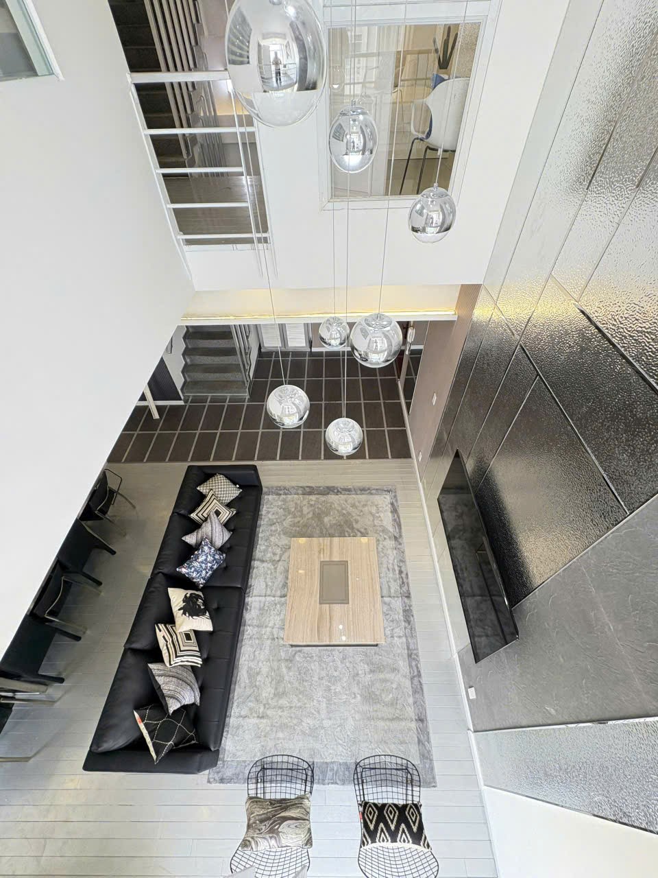 Cho thuê Căn hộ chung cư Phường Phú Mỹ, Quận 7, Diện tích 300m², Giá Thương lượng 4