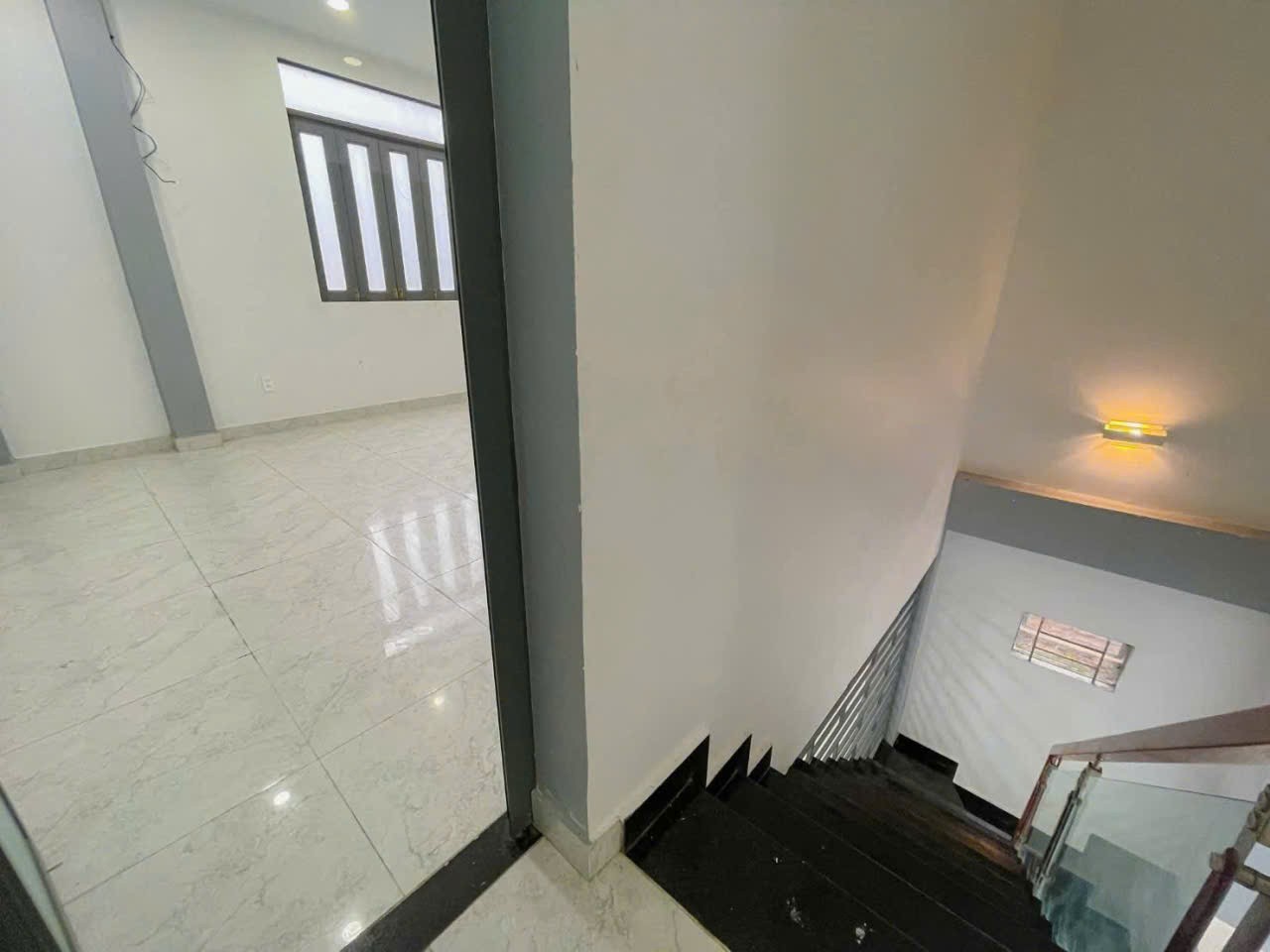 Bán nhà mặt tiền tỉnh lộ 835C , xã Phước Lợi dt 180m2 , 1 lầu , 2pn,2wc giá 2,85 tỷ 5