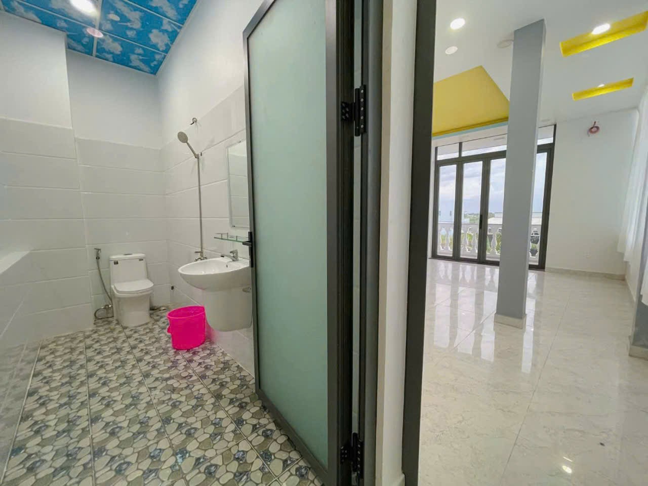 Bán nhà mặt tiền tỉnh lộ 835C , xã Phước Lợi dt 180m2 , 1 lầu , 2pn,2wc giá 2,85 tỷ 8