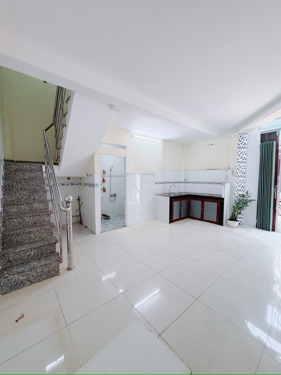 BÁN NHÀ Đ.ĐOÀN VĂN BƠ- 5 TẦNG- TƯƠNG LAI RA MT XE TẢI- LƯU THÔNG TÔN ĐẢN- VĨNH KHÁNH- NGUYỄN TẤT 5