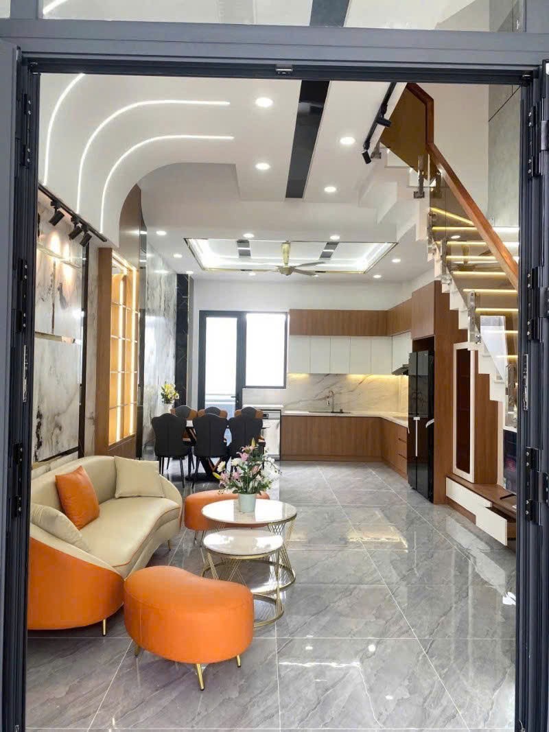 Bán nhà đường Số 11, Linh Xuân, Thủ Đức, TP HCM. DT 64m2. Giá chỉ 4,2 tỷ, sổ đỏ chính chủ. 4