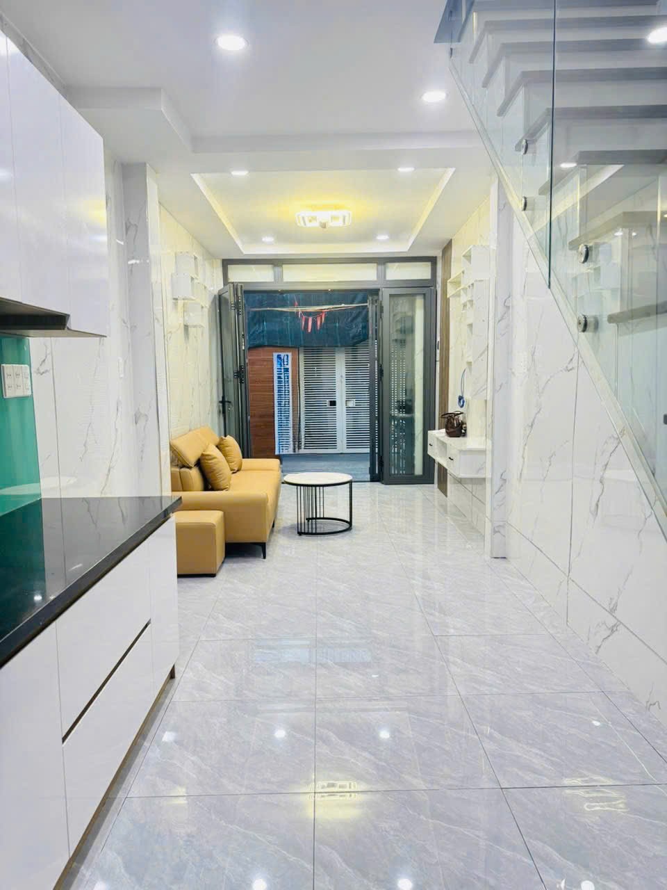 BÁN NHÀ MỚI KHU BÀN CỜ MUA BÁN SẦM UẤT (Sát chợ Xóm Mới), TTTP NHA TRANG.