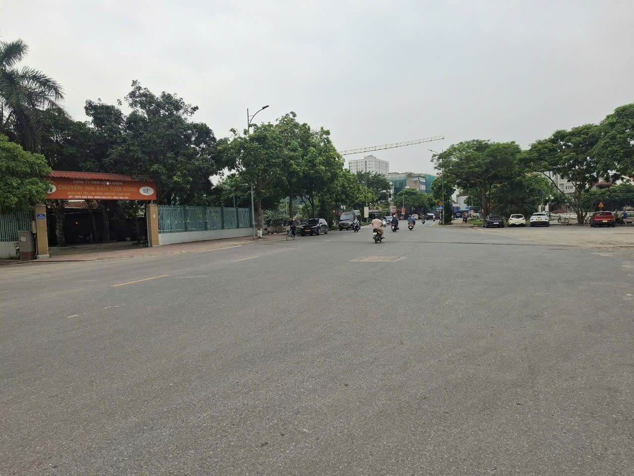 NHÀ ĐẸP TRUNG TÂM THẠCH BÀN – CỔ LINH  68M² X 5 TẦNG  Ô TÔ ĐỖ CỬA 2