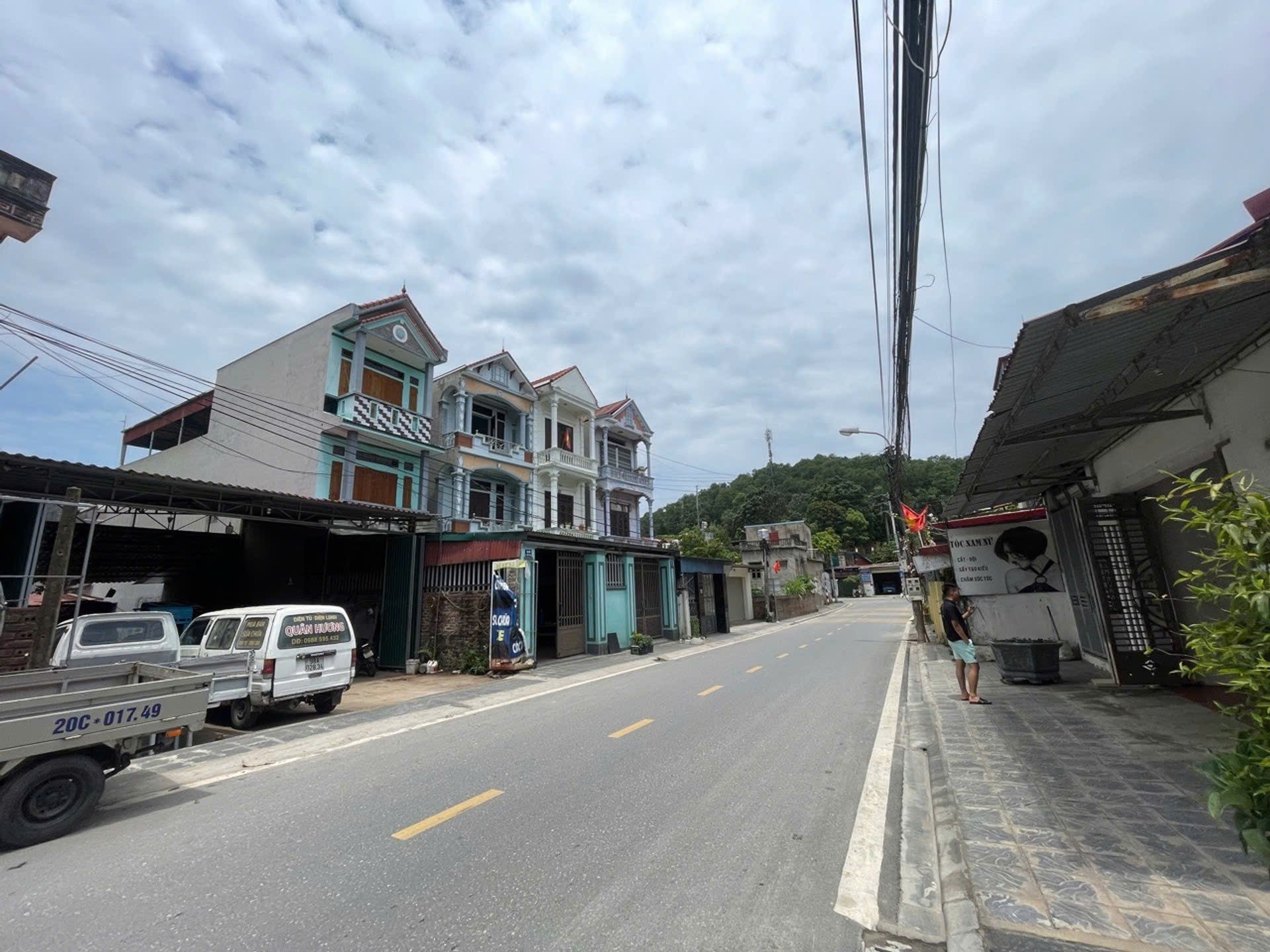 Cần bán 93m đất thổ cư mặt đường trục chính thôn Phú Hữu- Thanh Lâm- Mê Linh( cũ) sẵn sổ giao dịch