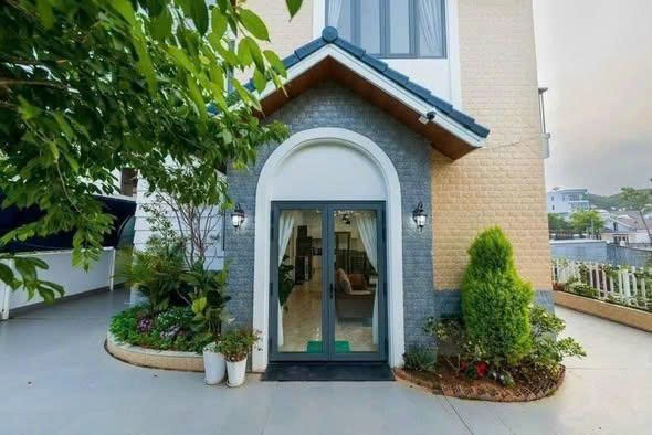Cho thuê villa 6 phòng ngủ 200m2 nam hồ p11 đà lạt 24 triệu/ tháng 5