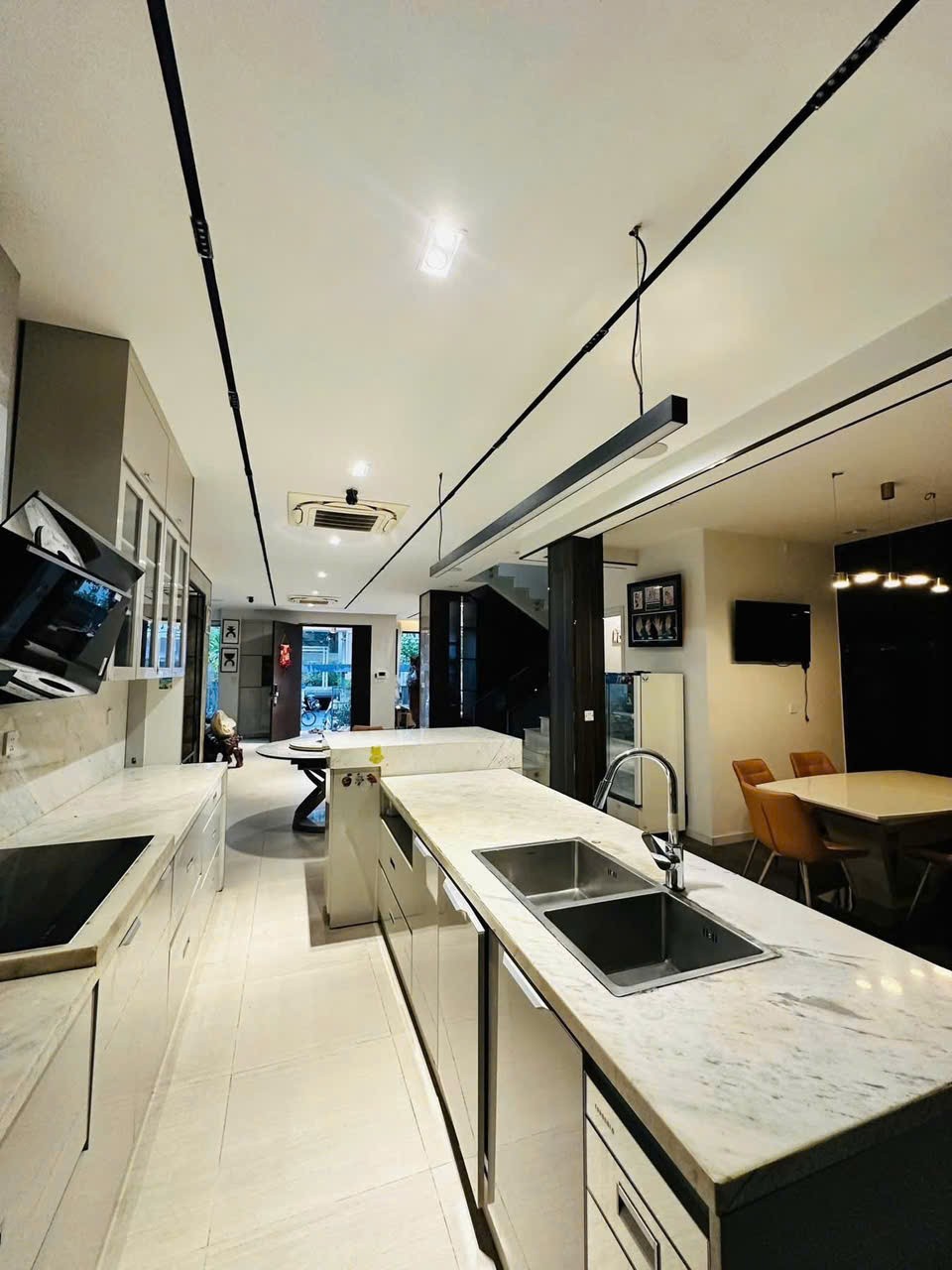 Cho thuê Biệt thự Quận 7, Hồ Chí Minh, Diện tích 180m², Giá 080 Triệu/tháng 3