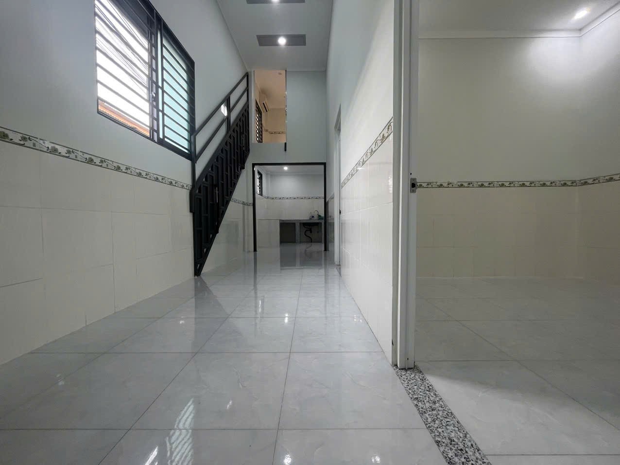 Bán căn góc 2 mặt tiền khu giáo viên Tam Hiệp- đường 6m ô tô né nhau 3