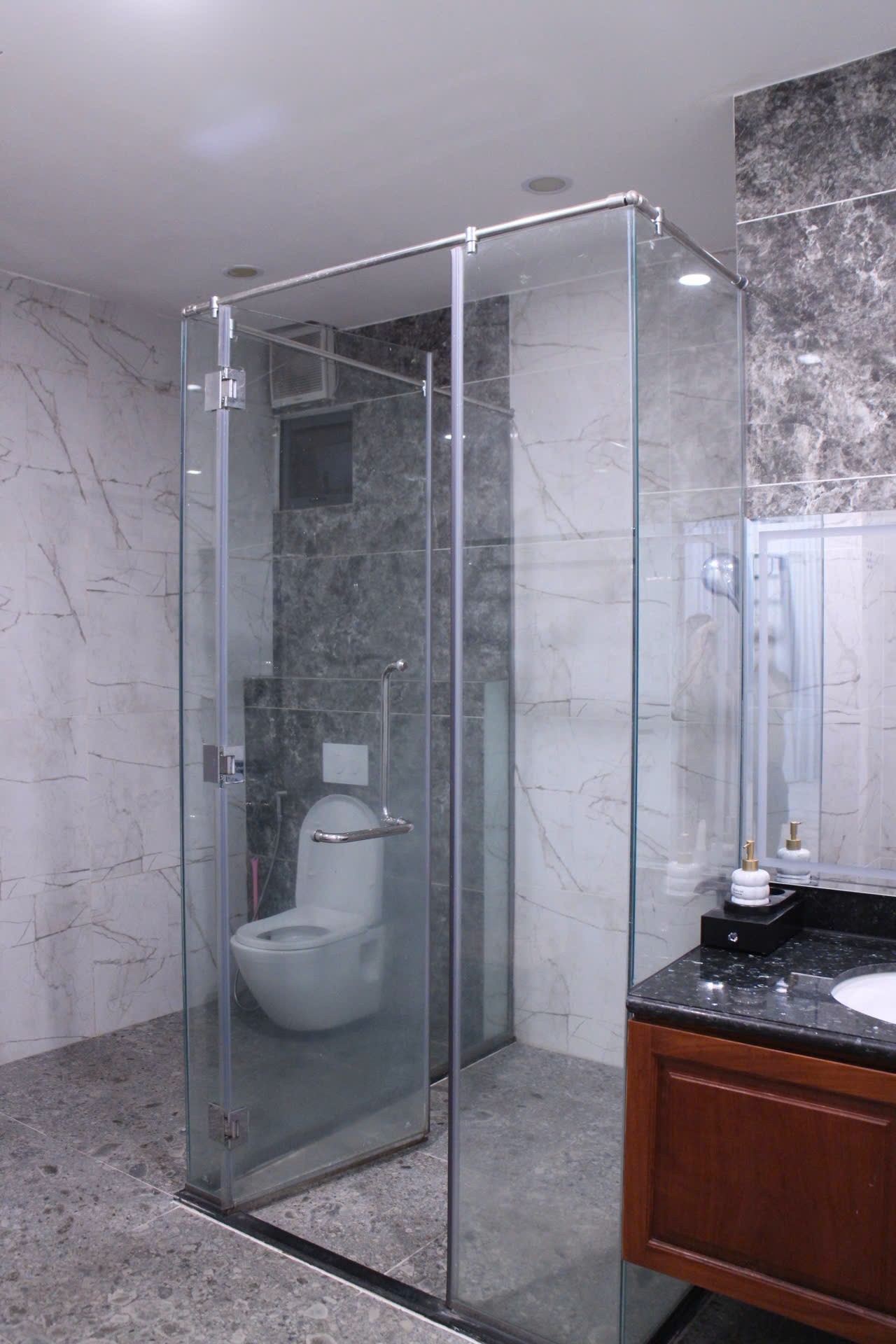 Cho thuê Nhà mặt tiền Phường Long Trường, Quận 9, Diện tích 2000m², Giá 130 Triệu/tháng 12