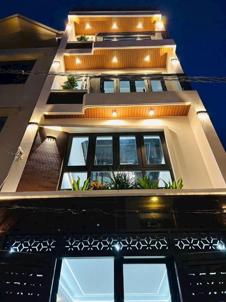 Bán nhà hẻm đường số 3, Bình Hưng Hòa dt 52m2 , 3 lầu 4pn,5wc giá 6,35 tỷ 2
