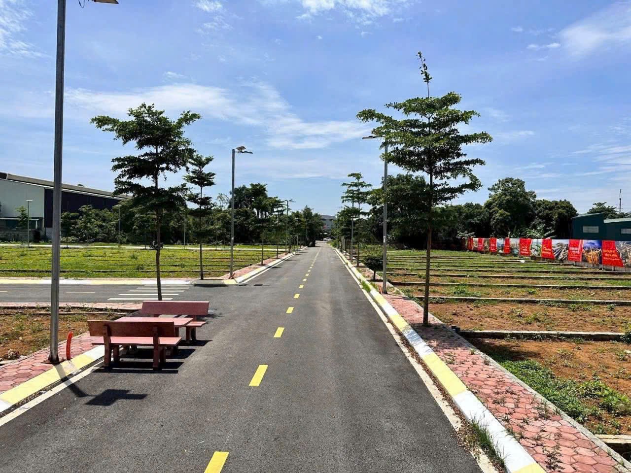 Đất Hòa Lạc 100m2 full thổ hàng F0 nhỉnh 2 tỷ phù hợp đầu tư kinh doanh đón đầu cực hiếm 4