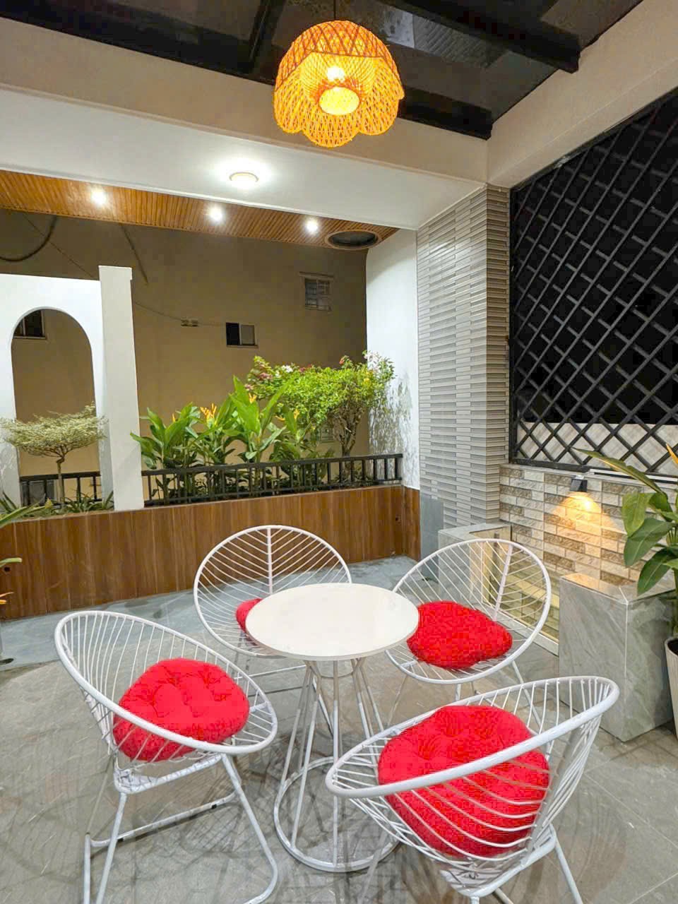 Bán nhà hẻm đường số 3, Bình Hưng Hòa dt 83m2 ,2 lầu, 4pn, 4wc giá 6,5 tỷ 2
