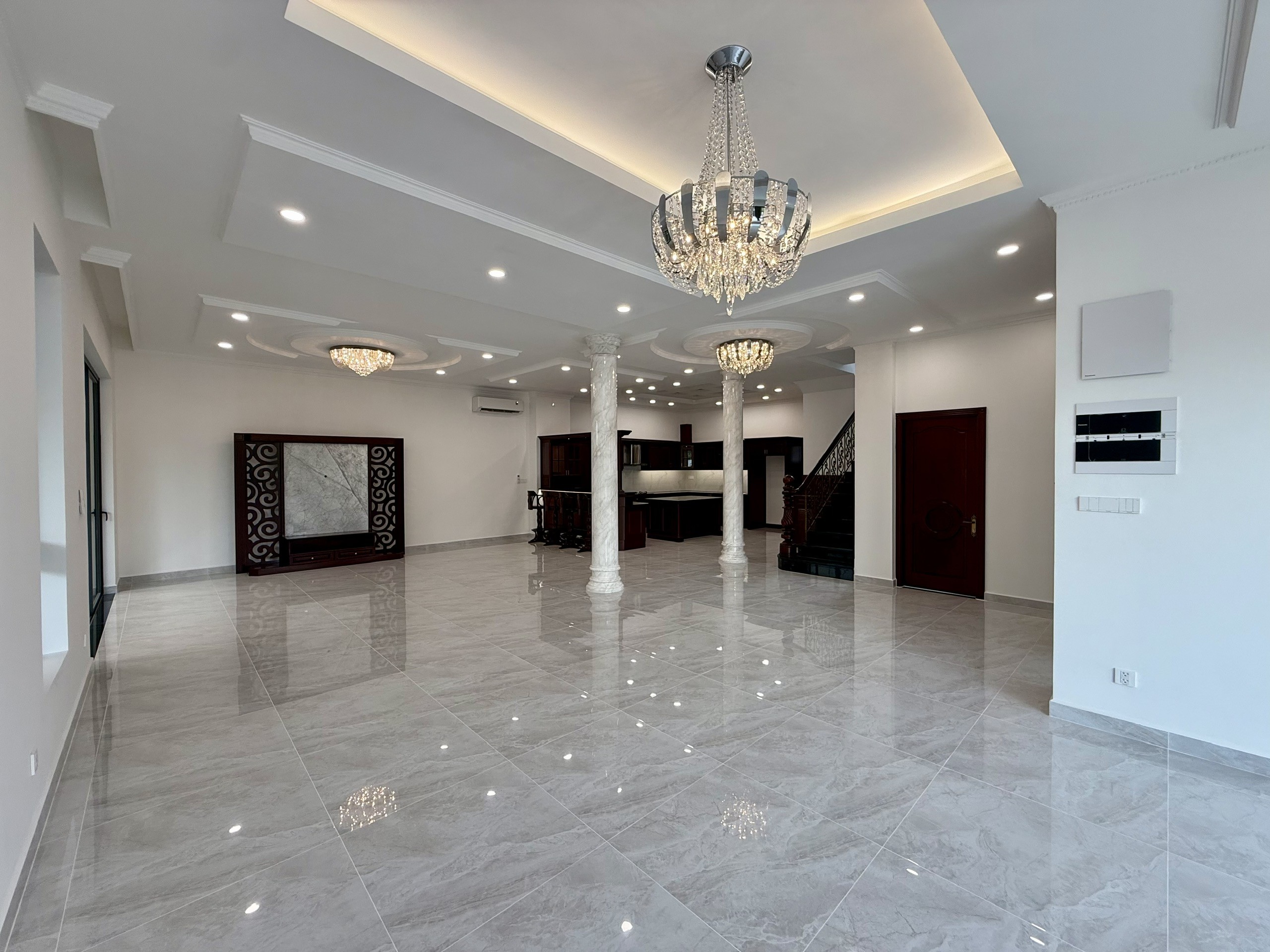 Cho thuê Biệt thự Phường Phú Mỹ, Quận 7, Diện tích 342m², Giá Thương lượng