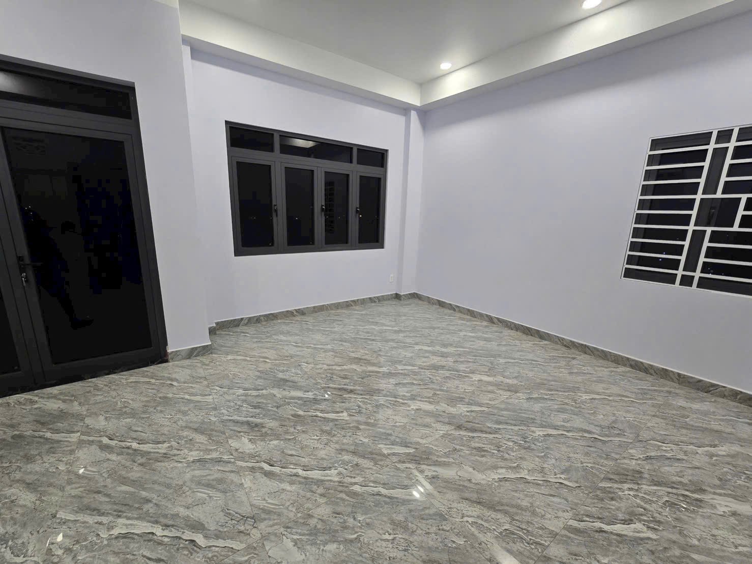 Cần bán Nhà mặt tiền Quận 9, Hồ Chí Minh, Diện tích 100m², Giá 20 Tỷ 2