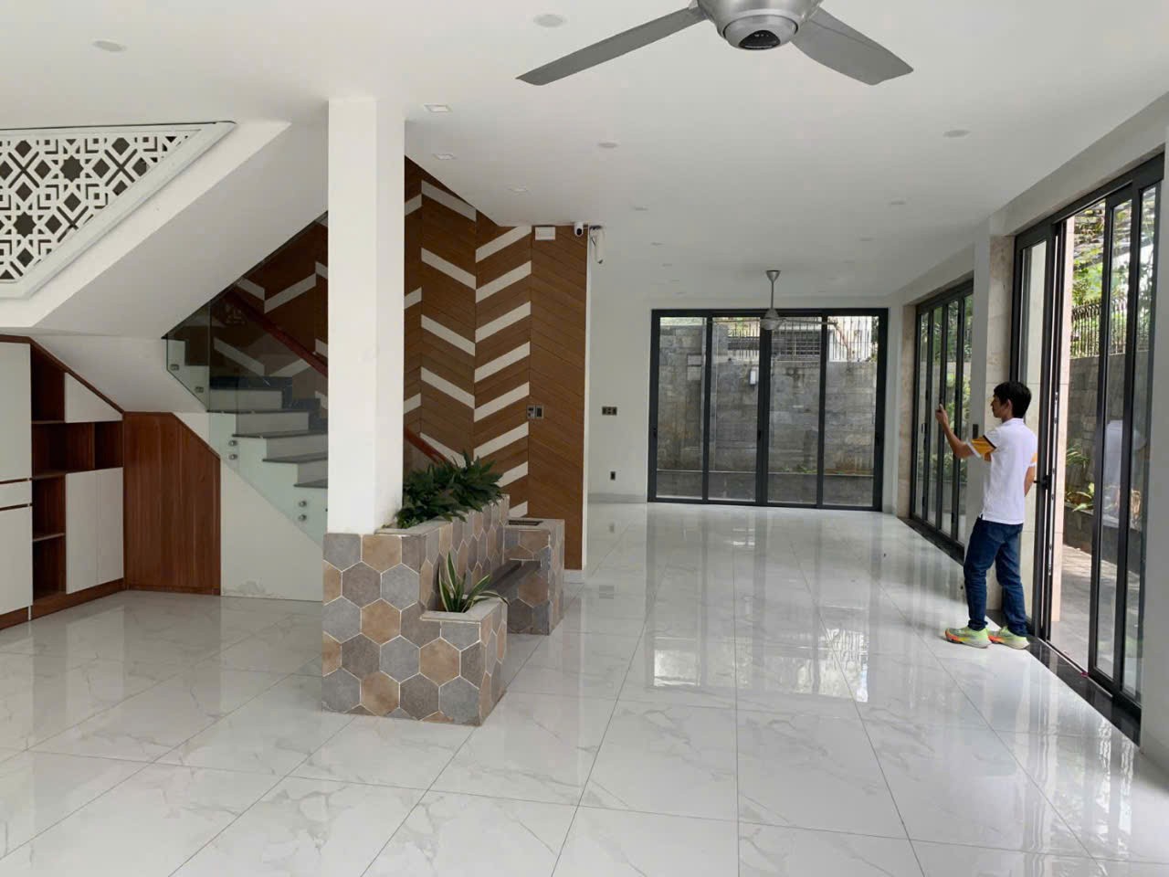 Cần bán Nhà mặt tiền Phường Phước Long B, Quận 9, Diện tích 177m², Giá 21 Tỷ 3