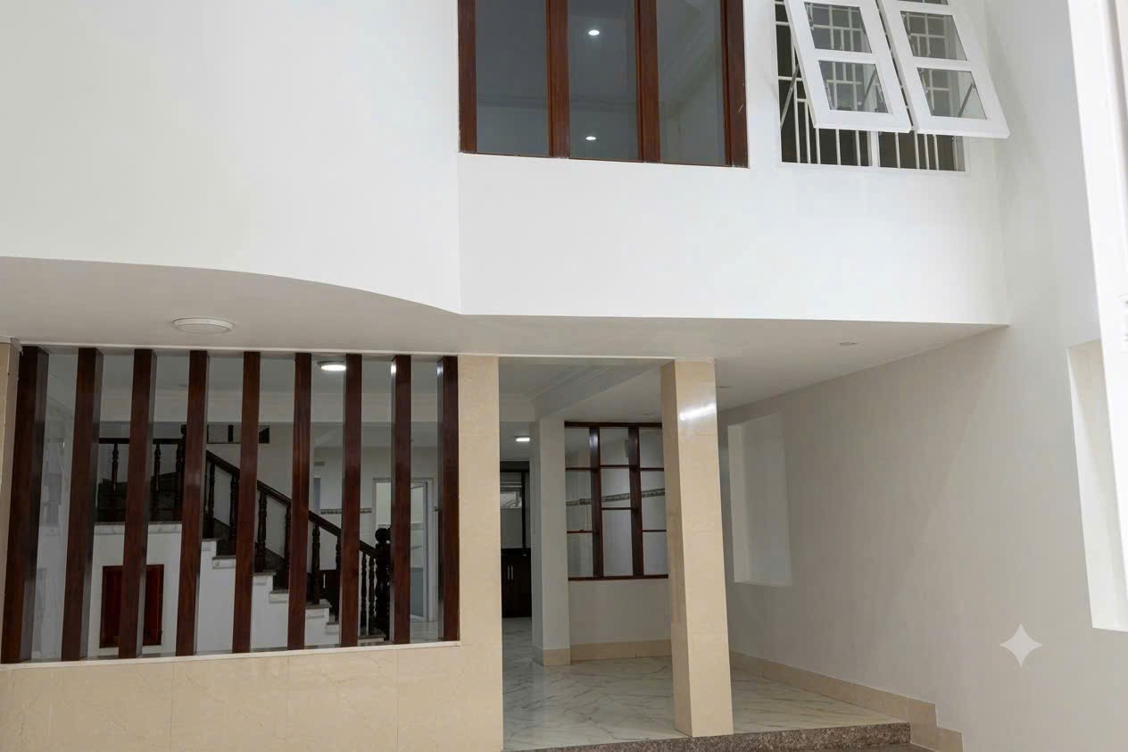 Cho thuê Biệt thự Phường An Khánh, Quận 2, Diện tích 380m², Giá Thương lượng 8
