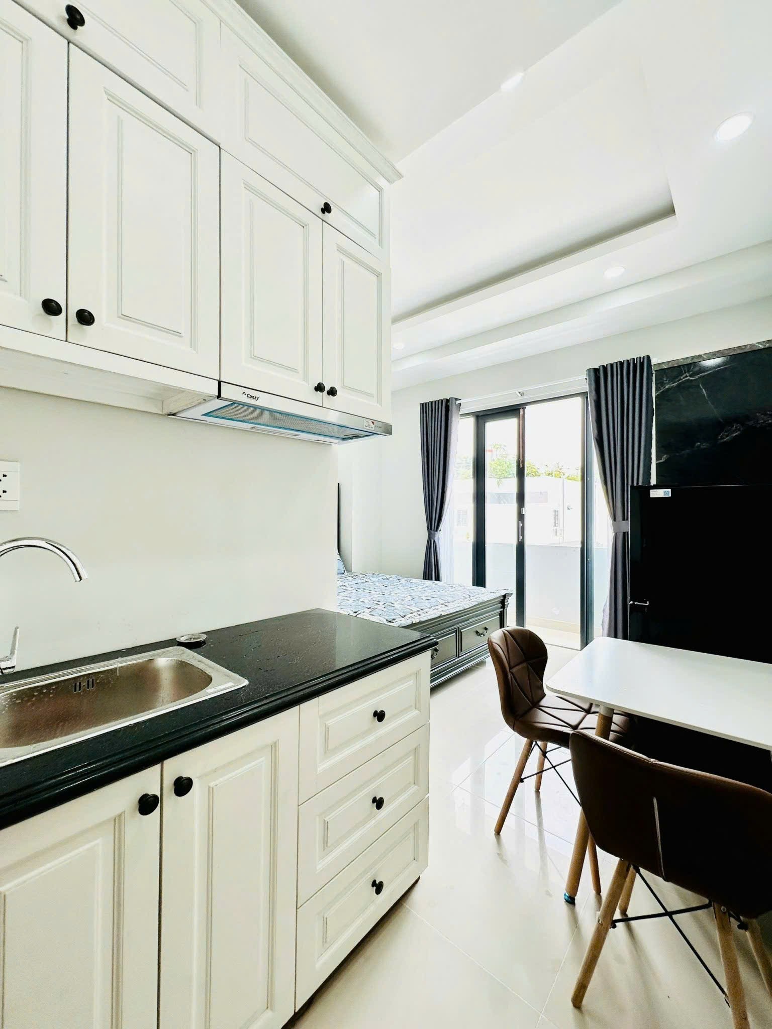 Tòa CHDV Nơ Trang Long gần chợ Bà Chiểu Phan đăng Lưu. 5 tầng 540m2 sàn 2
