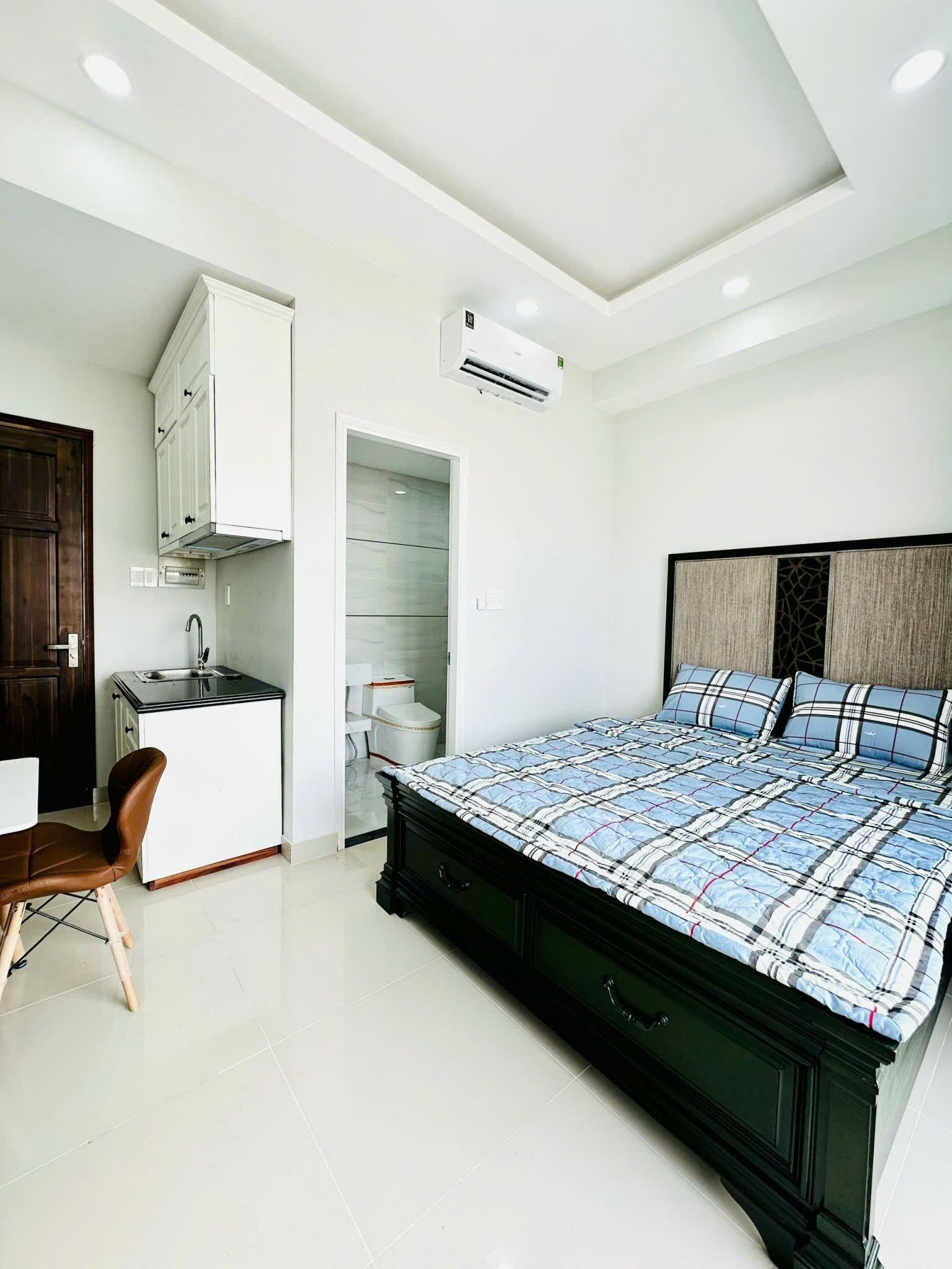 Tòa CHDV Nơ Trang Long gần chợ Bà Chiểu Phan đăng Lưu. 5 tầng 540m2 sàn 3