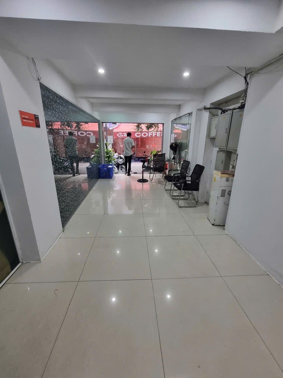 Chào thuê 120m sàn vp phố Nguyễn Hoàng, chia sẵn 2 phòng nhỏ, giá hợp lý sẵn bàn giao 2