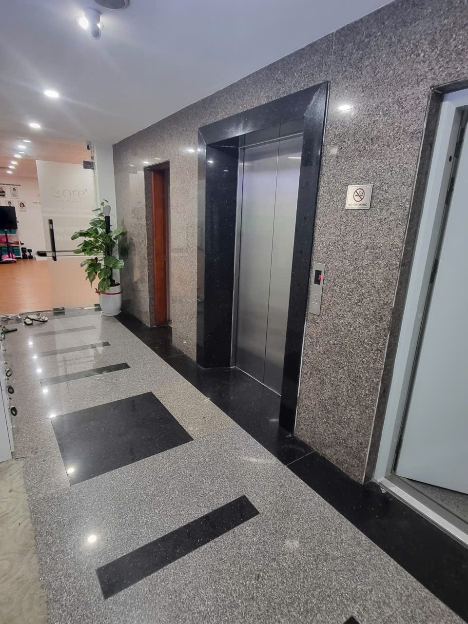 Chính chủ cho thuê sàn vp 120m mặt phố Nguyễn Du, sàn vuông vắn, sẵn bàn giao 7