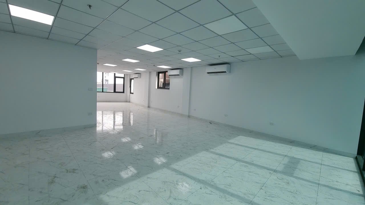 Cần cho thuê sàn vp 100m mặt phố Trung Phụng, sàn vuông vắn, giá hợp lý, sẵn bàn giao 2