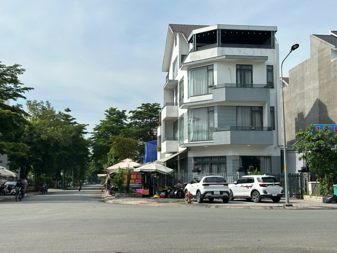 Cần bán Biệt thự Phường Phước Long B, Quận 9, Diện tích 237m², Giá Thương lượng
