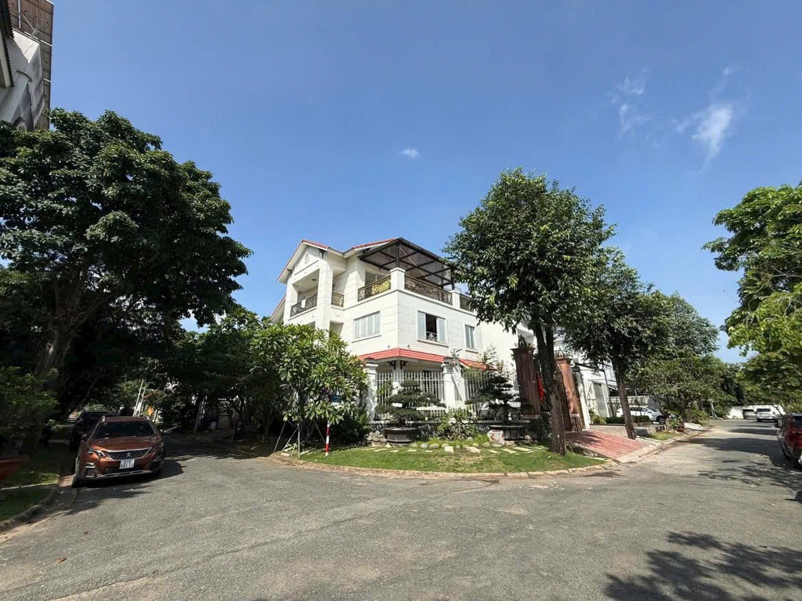 Cần bán Biệt thự Quận 7, Hồ Chí Minh, Diện tích 248m², Giá 60 Tỷ 2