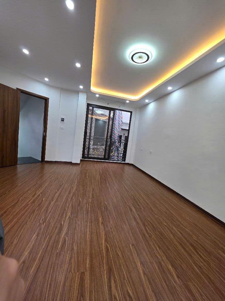 Bán nhà 5 tầng ngõ 318 La Thành, phường Ô Chợ Dừa, Hà Nội, 44.5m2 x 5 tầng, ngõ 3m, miễn TG 3