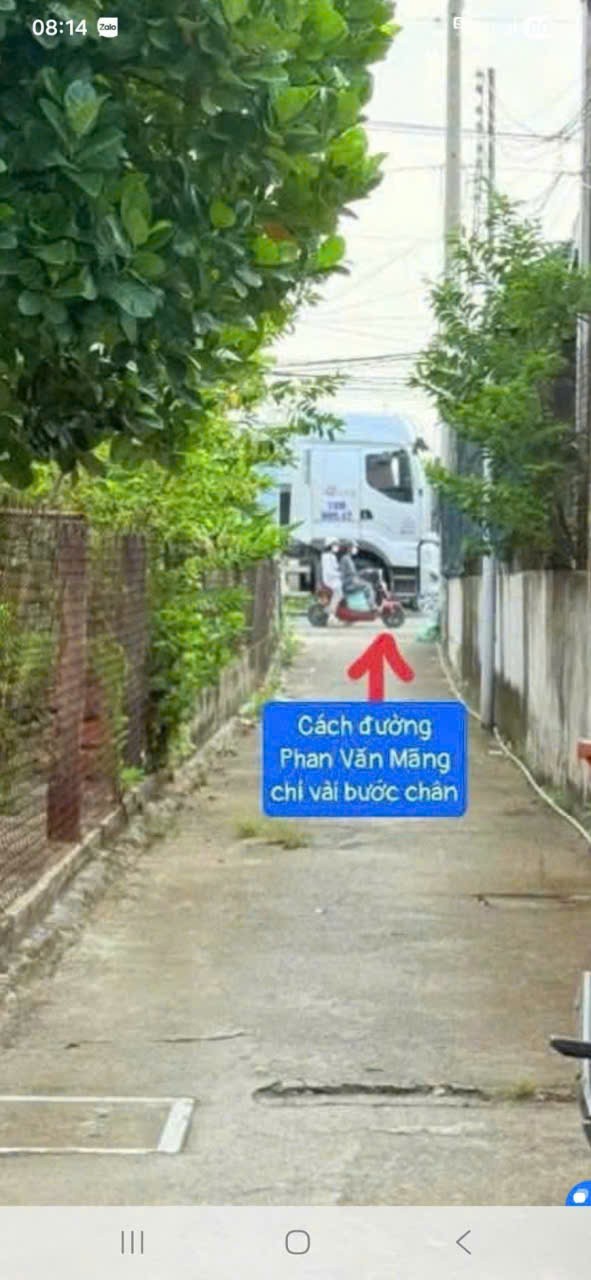 Bán nhà sân vườn mái thái KP9, thị trấn Bến Lức dt 236m2 (200m2 thổ),2pn,2wc giá 3,98 tỷ 10