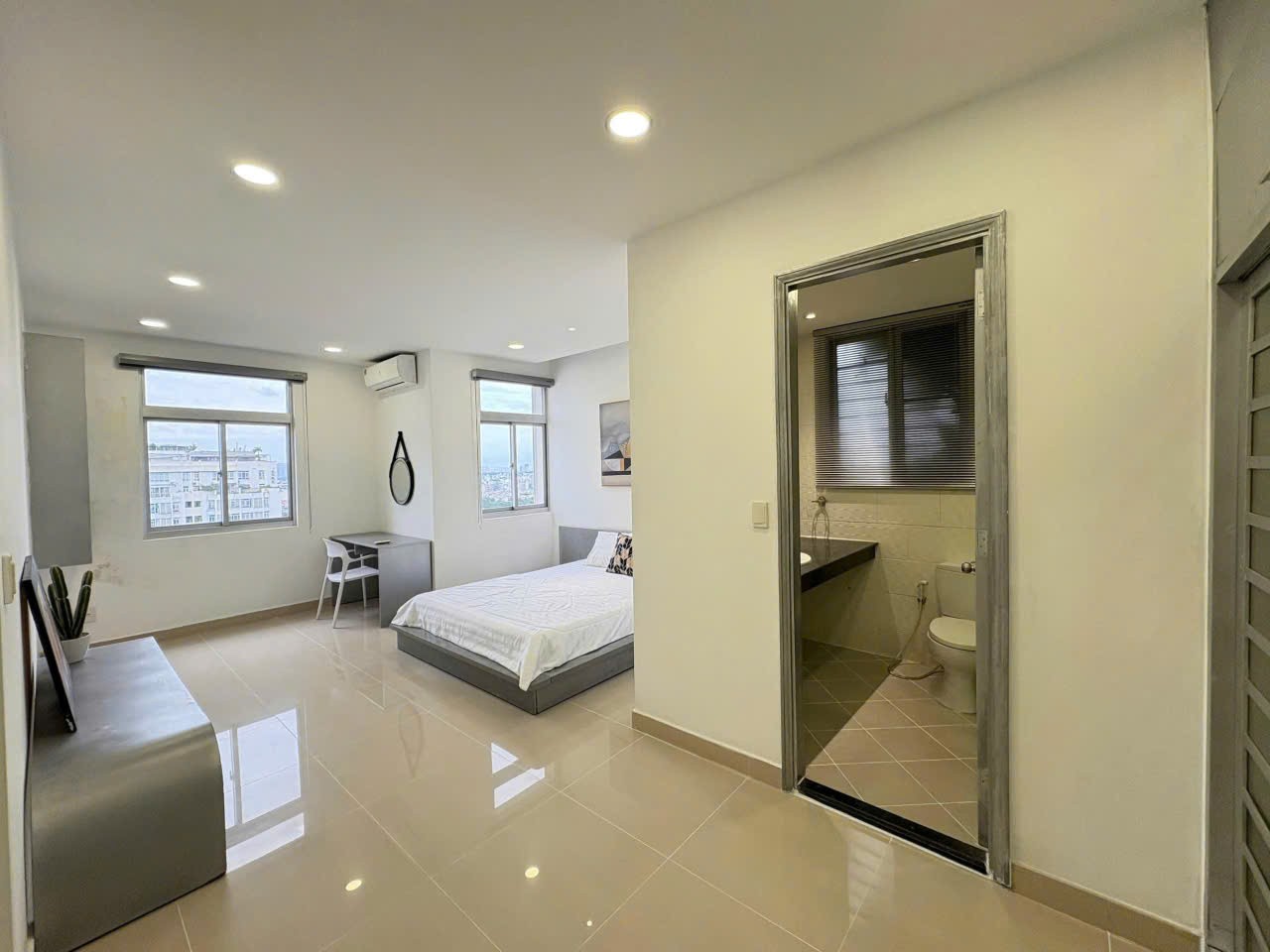 Cho thuê Biệt thự Phường Phú Mỹ, Quận 7, Diện tích 300m², Giá Thương lượng 4