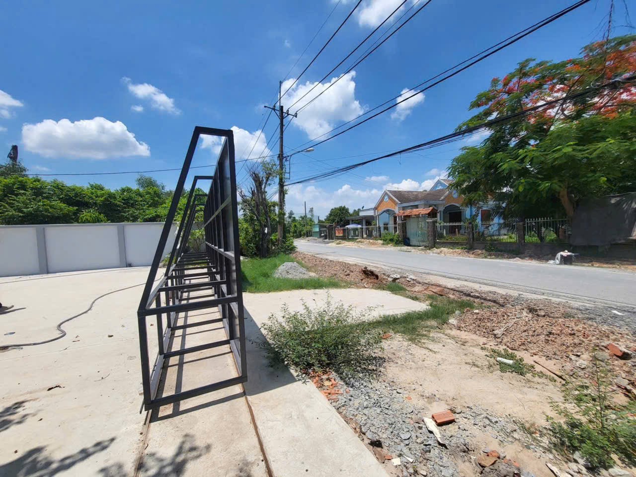 Bán nhà xưởng mt Sông Lu, Bình Mỹ tdt 1238m2 (dt xưởng 600m2) đã hoàn công giá 21 tỷ 5