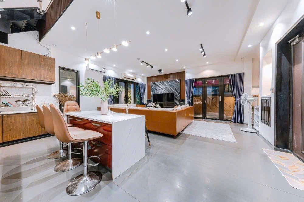 Cho thuê Biệt thự Phường Bình Trưng Tây, Quận 2, Diện tích 192m², Giá Thương lượng 5
