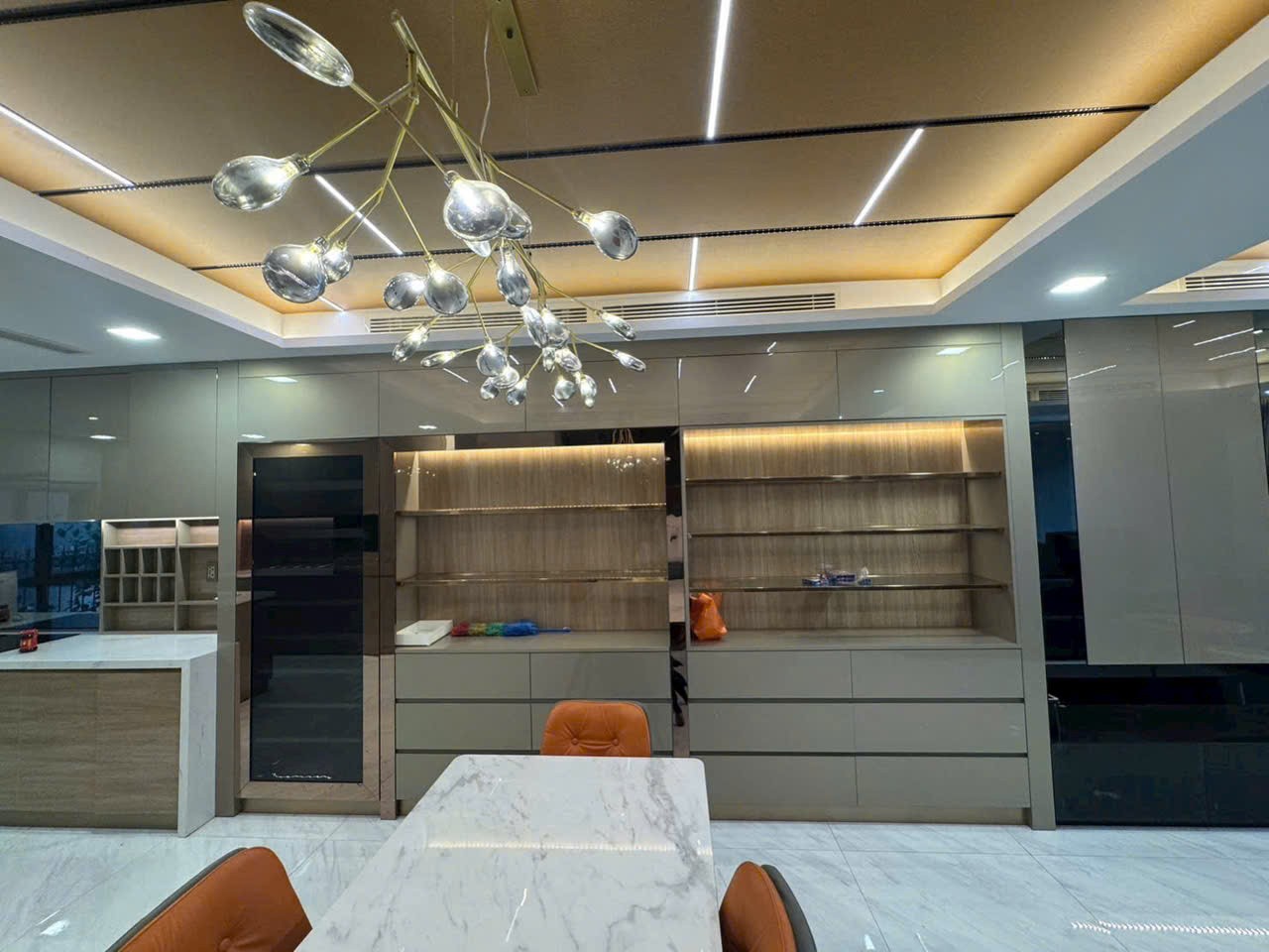 Cho thuê Nhà mặt tiền Phường Tân Hưng, Quận 7, Diện tích 111m², Giá Thương lượng 5