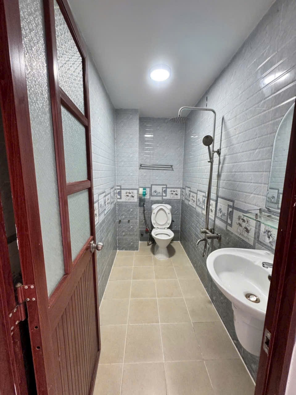 Bán nhà đẹp đồng bộ hẻm Liên Khu 4-5 , Bình Hưng Hòa B ,dt 58,5m2 ,3 lầu, 4pn, 3wc giá 5,58 tỷ 7