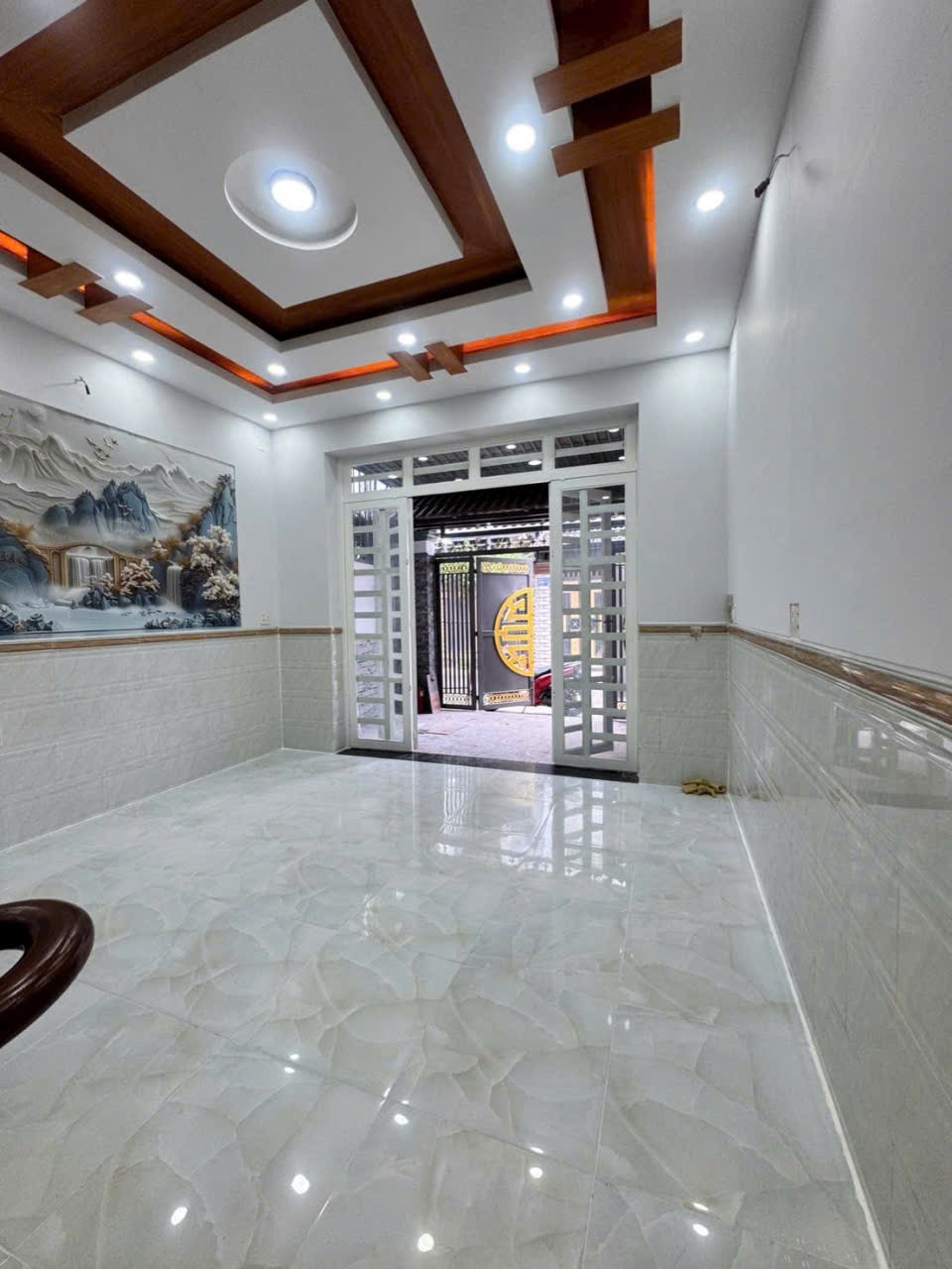 Bán nhà đẹp đồng bộ hẻm Liên Khu 4-5 , Bình Hưng Hòa B ,dt 58,5m2 ,3 lầu, 4pn, 3wc giá 5,58 tỷ 9