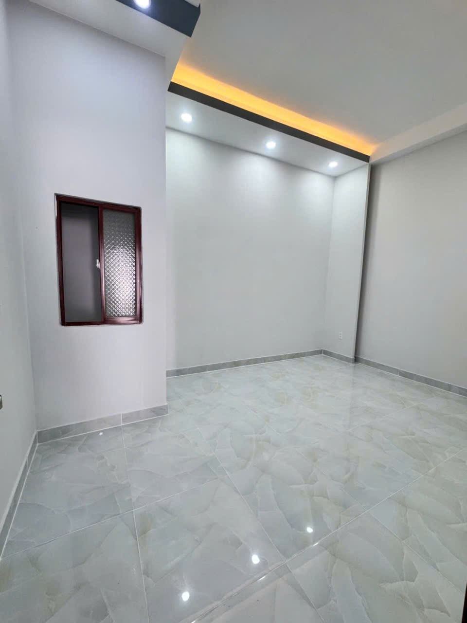 Bán nhà đẹp đồng bộ hẻm Liên Khu 4-5 , Bình Hưng Hòa B ,dt 58,5m2 ,3 lầu, 4pn, 3wc giá 5,58 tỷ 12